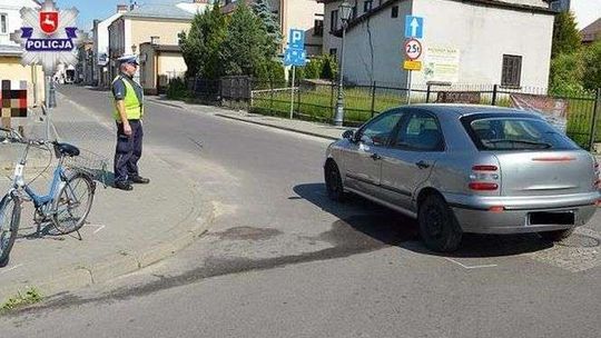 Wyjeżdżał z drogi podporządkowanej. Potrącił rowerzystkę