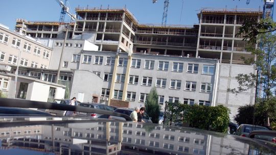 Wykonawca Centrum Onkologii wyrzucony z budowy