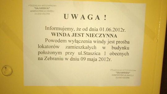  Wyłączona winda podzieliła mieszkańców bloku