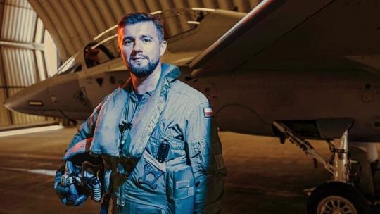 Wylatał tysiąc godzin na Bieliku. Podniebna pasja majora