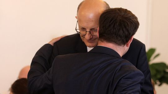 Wyłudzili pieniądze, dostaną ich więcej
