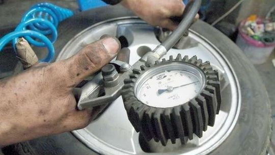 Wymieniamy opony na potęgę. W serwisach duże kolejki