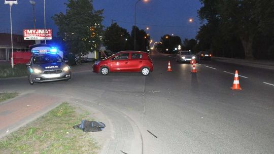 Wymusił pierwszeństwo na skuterze. Poważny wypadek na skrzyżowaniu 