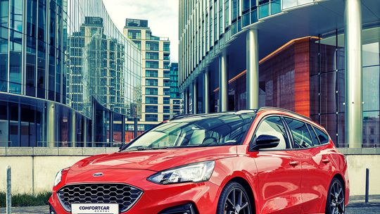 Wynajem leasing czy własny samochód? Kiedy opłaca nam się utrzymywać własne auto?