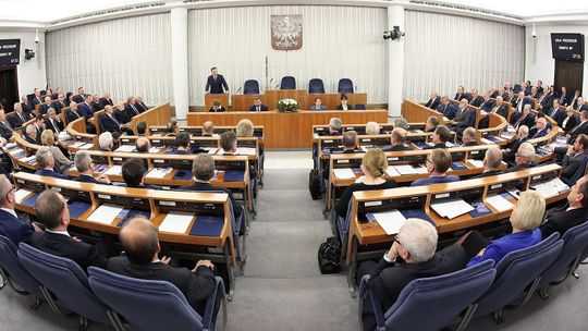 Wyniki wyborów do Senatu. Opozycja wygrała z PiS 51:49