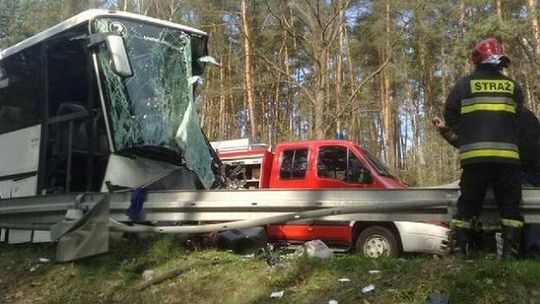 Wypadek autokaru w zachodniopomorskim. Ponad 20 osób rannych