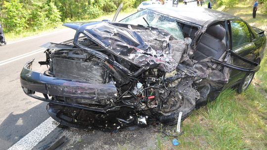 Wypadek busa i osobówki w Korytkowie. 13 osób rannych (zdjęcia)