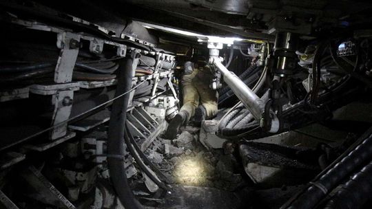 Wypadek górnika w kopalni Bogdanka. Akcja ratunkowa trwała kilka godzin