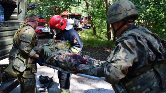 Wypadek i wielu rannych. Strażacy z Zamościa ćwiczyli razem z wojskiem [zdjęcia] 