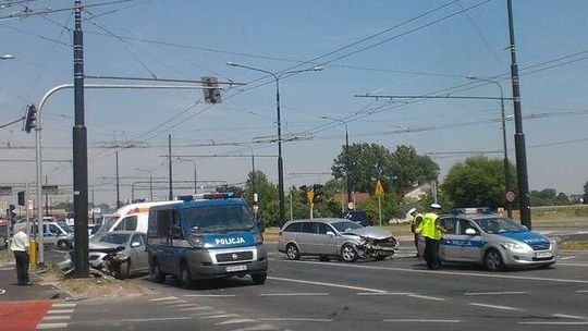 Wypadek koło Gali w Lublinie. Zderzyły się dwa samochody