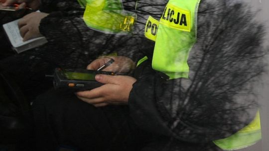Wypadek na al. Tysiąclecia. Policja szuka świadków