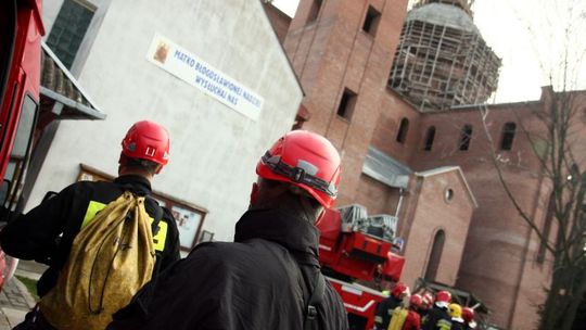 Wypadek na budowie kościoła przy ul. Nałęczowskiej (wideo)