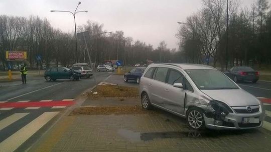 Wypadek na Czechowie, droga zablokowana