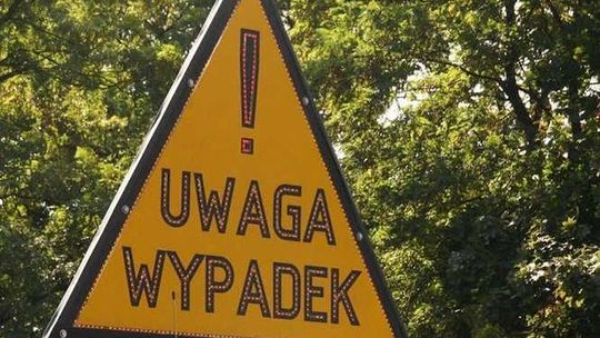 Wypadek na DK 19. Skoda zderzyła się czołowo z ciężarówką