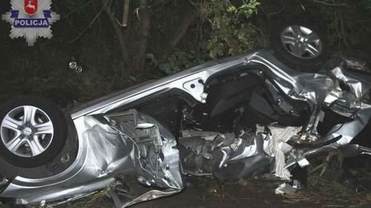 Wypadek na DK17. Dwie osoby nie żyją, jedna jest ranna
