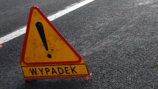 Wypadek na drodze krajowej nr 17. Zderzyły się dwa samochody