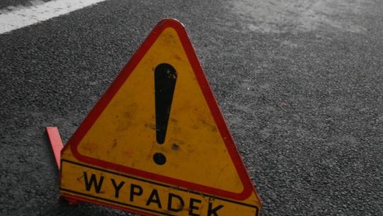 Wypadek na drodze Lublin - Piaski. Samochód zderzył się z busem