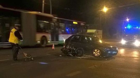 Wypadek na Drodze Męczenników Majdanka. Motocykl zderzył się z samochodem