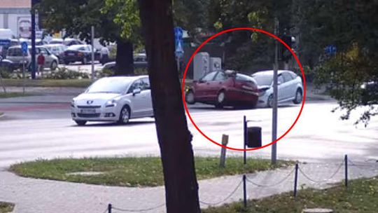 Wypadek na Drodze Męczenników Majdanka. Zderzenie nagrała kamera (wideo)