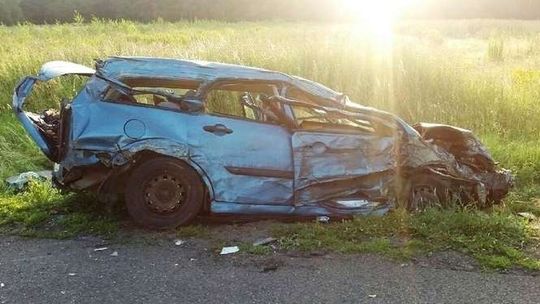 Wypadek na krajowej "17", zginęła 17-letnia dziewczyna