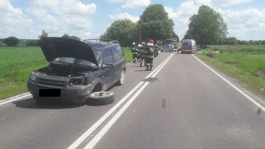 Wypadek na krajowej "74". Jedna osoba trafiła do szpitala, są utrudnienia [zdjęcia]