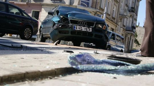 Wypadek na Kunickiego: cztery osoby w szpitalu