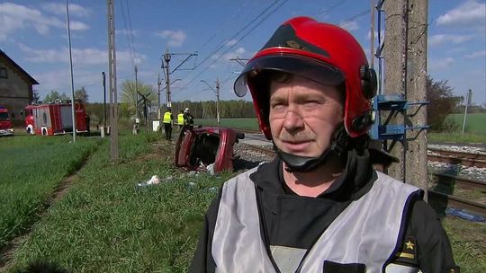 Wypadek na niestrzeżonym przejeździe kolejowym. Wśród rannych są dzieci