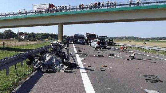 Wypadek na obwodnicy Kocka, 6 osób w szpitalu