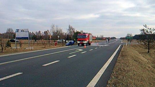 Wypadek na obwodnicy Lubartowa: Kobieta w ciąży zabrana do szpitala