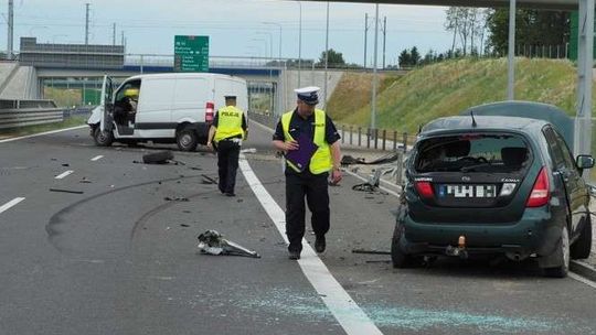Wypadek na obwodnicy Lublina. Bus zderzył się z osobówką. 5 osób rannych