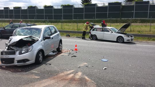 Wypadek na obwodnicy Lublina. Trzy osoby, w tym dziecko, trafiły do szpitala