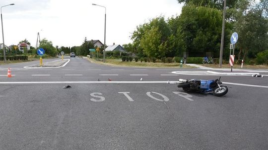 Wypadek na obwodnicy Radzynia Podlaskiego. Zginął 41-latek na motorowerze [zdjęcia]