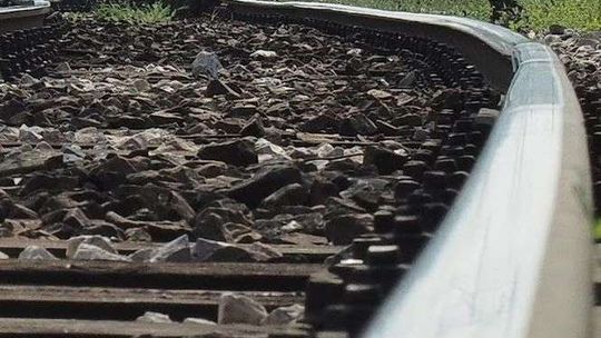 Wypadek na przejeździe kolejowym w Lublinie. Stanął za blisko torów