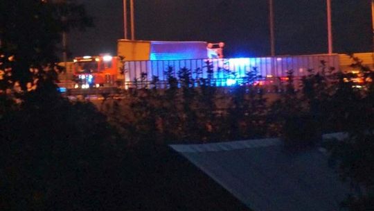 Wypadek na S17. Ciężarówka wjechała w bariery