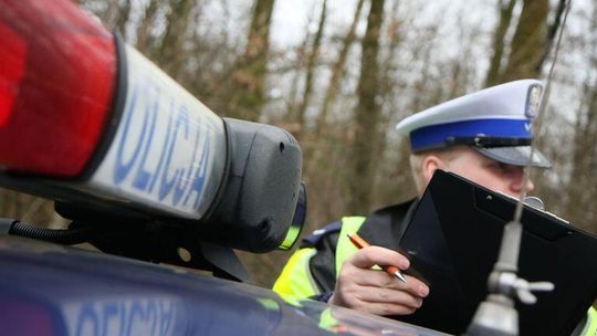 Wypadek na S17. Fiat zderzył się z ciężarówką