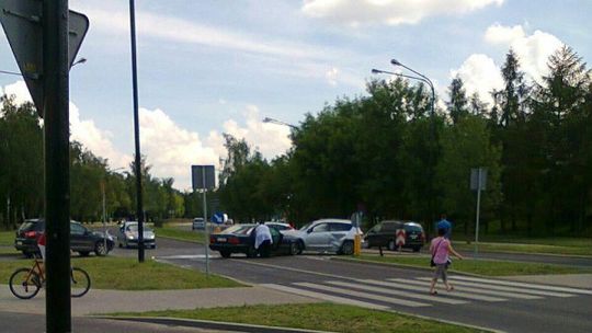 Wypadek na skrzyżowaniu ul. Elsnera z Kompozytorów Polskich