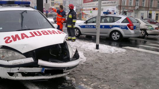 Wypadek na skrzyżowaniu ul. Lubartowskiej z al. Solidarności