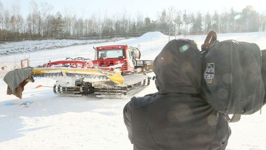 Wypadek na stoku w Rąblowie: Kamerzysta dostał się pod ratrak. Stracił nogę (zdjęcia, wideo)