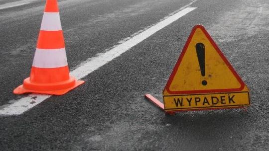 Wypadek na Turystycznej. Pijany rowerzysta wjechał pod ciężarówkę
