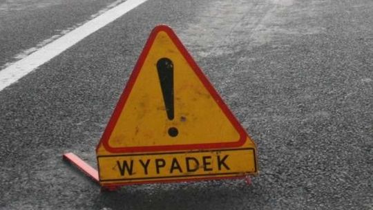 Wypadek na ul. Do Dysa. Zderzyły się dwa samochody