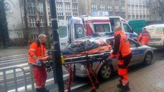 Wypadek na ul. Lipowej. Samochód potrącił pieszą