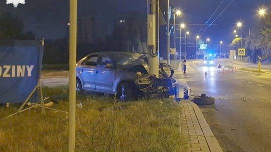 Wypadek na ul. Nadbystrzyckiej. 62-latek uderzył w słup, zginął na miejscu