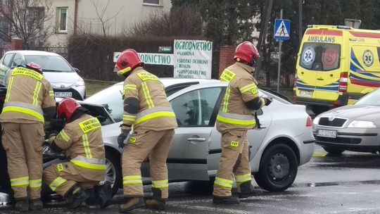 Wypadek na ul. Rejowieckiej w Chełmie. Zderzyły się dwa samochody [zdjęcia]