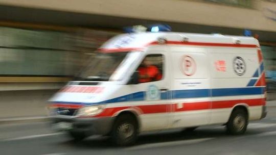 Wypadek na ul. Turystycznej, czołowe zderzenie dwóch aut