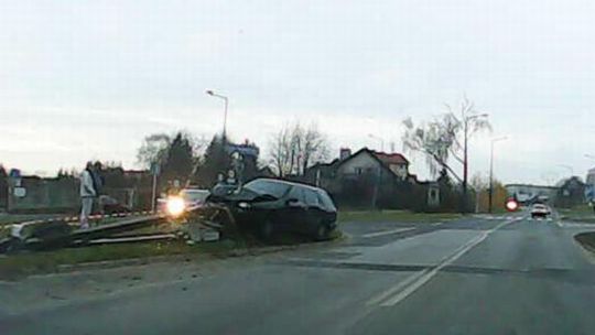 Wypadek na Willowej. Pasażer taksówki w szpitalu