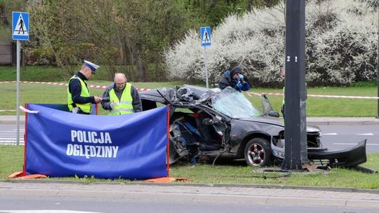 Wypadek na Wrotkowskiej. Nie żyje nastolatek (wideo)