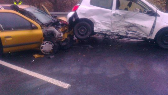 Wypadek niedaleko Łęcznej: Jedna osoba została w szpitalu