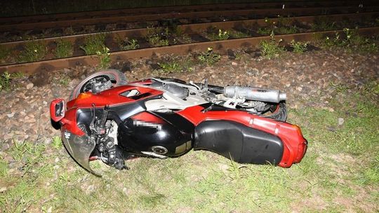 Wypadek pod Zamościem. 18-latek na kawasaki nie zauważył końca drogi