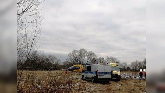 Wypadek podczas prac kolejowych w Chlewiskach. Wezwano śmigłowiec