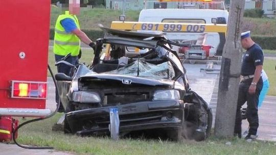 Wypadek przy al. Smorawińskiego: Kierowca był po alkoholu